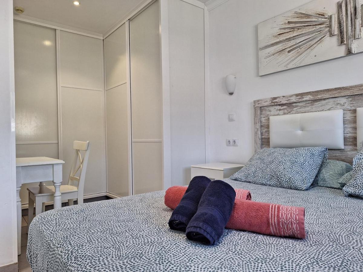 Solaris - Refurbished, Top Floor, Sea Views Пуерто Рико Екстериор снимка