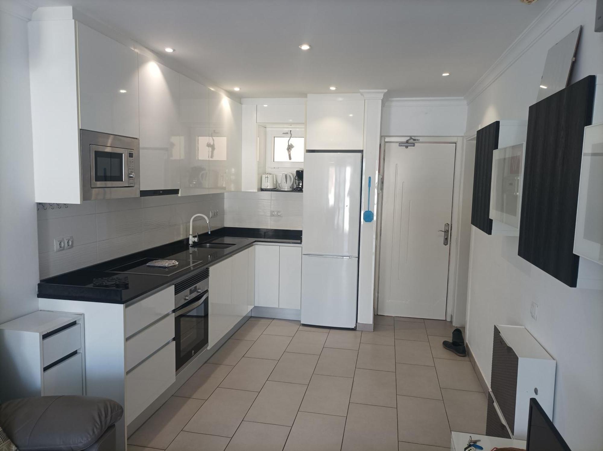 Solaris - Refurbished, Top Floor, Sea Views Пуерто Рико Екстериор снимка